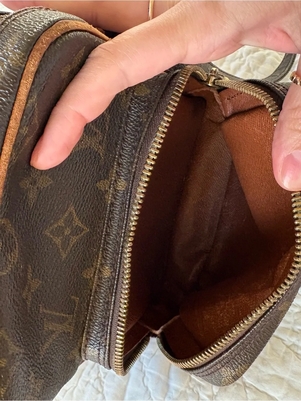 Louis Vuitton compact vintage